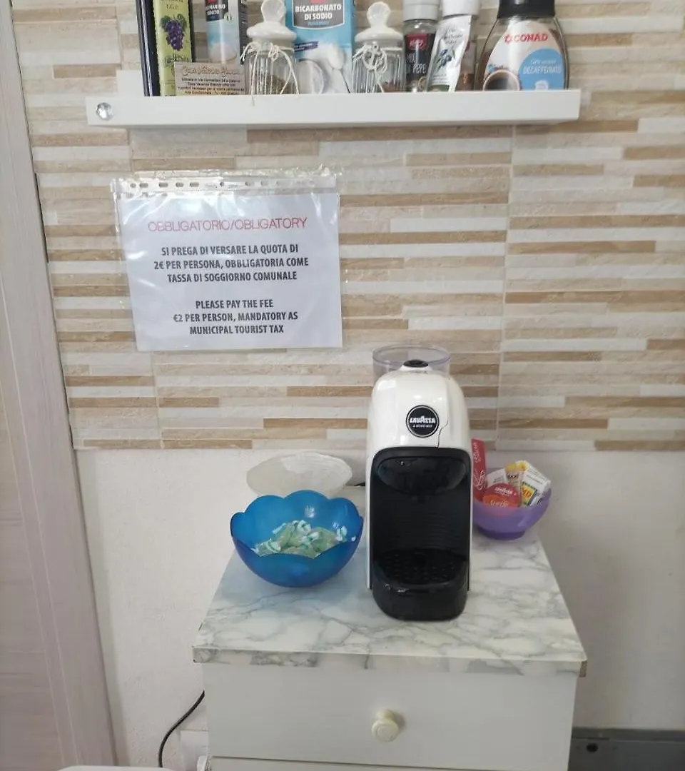 Casa Vacanze Eleonor Aeroporto di Catania Fontana Rossa 0*,